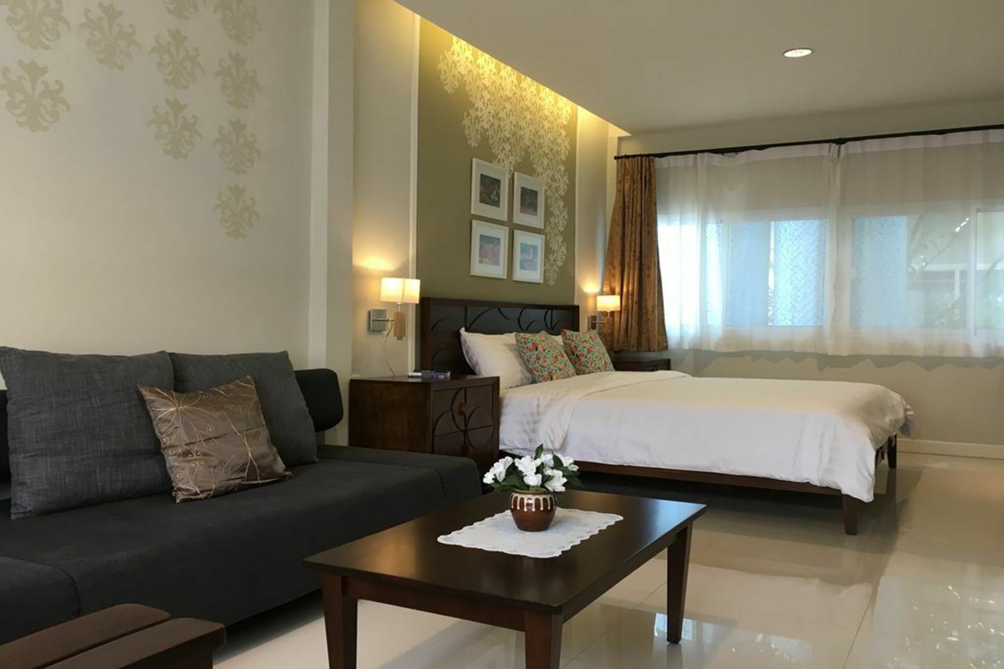 Hotel Bann Vimansamutr Petchaburi Esterno foto