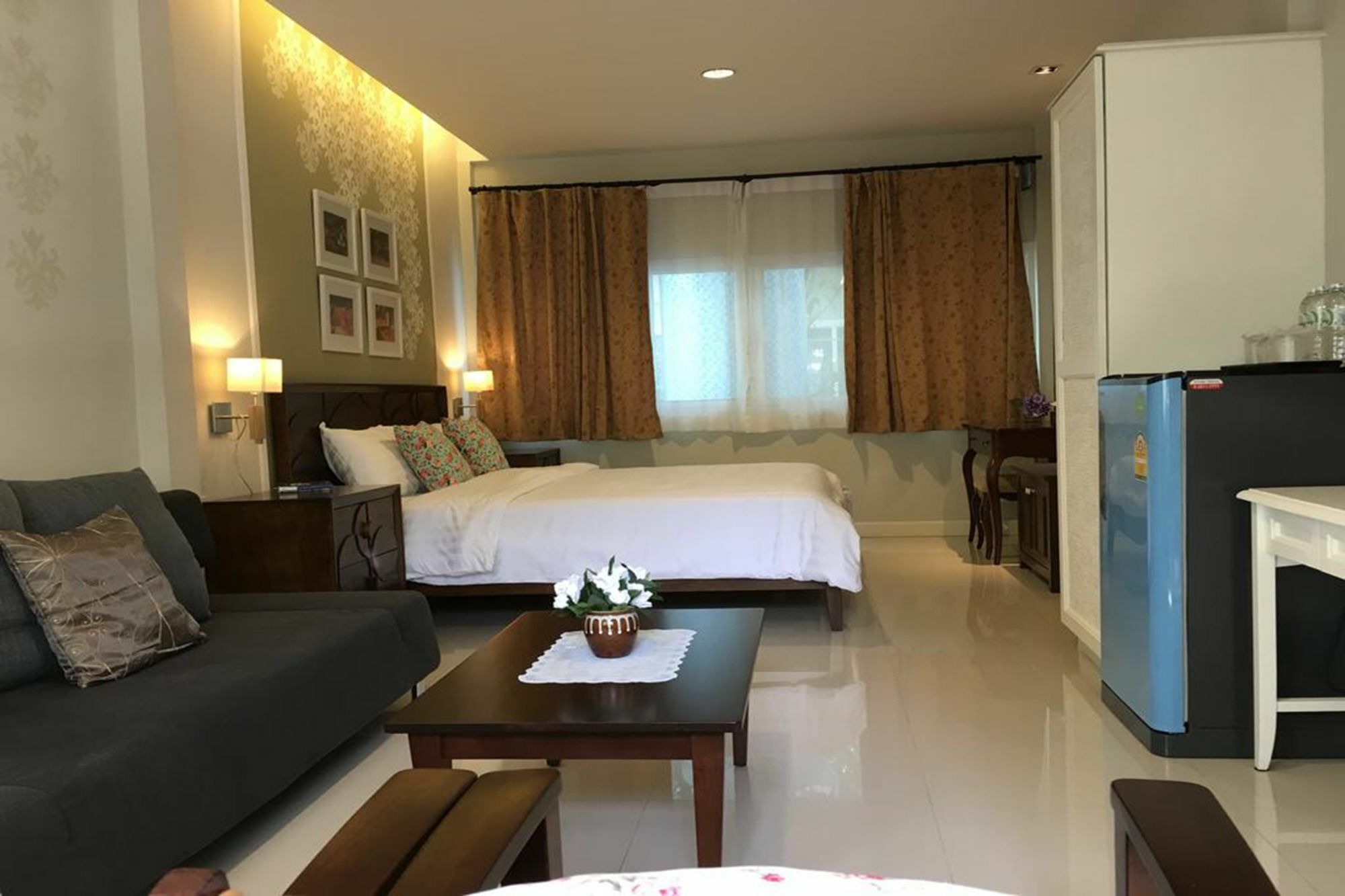 Hotel Bann Vimansamutr Petchaburi Esterno foto