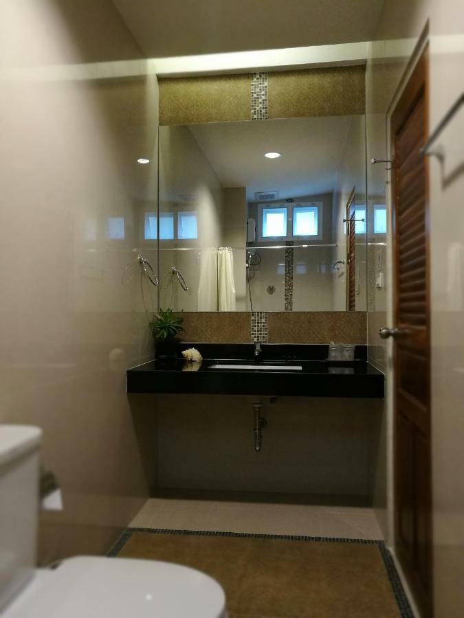 Hotel Bann Vimansamutr Petchaburi Esterno foto